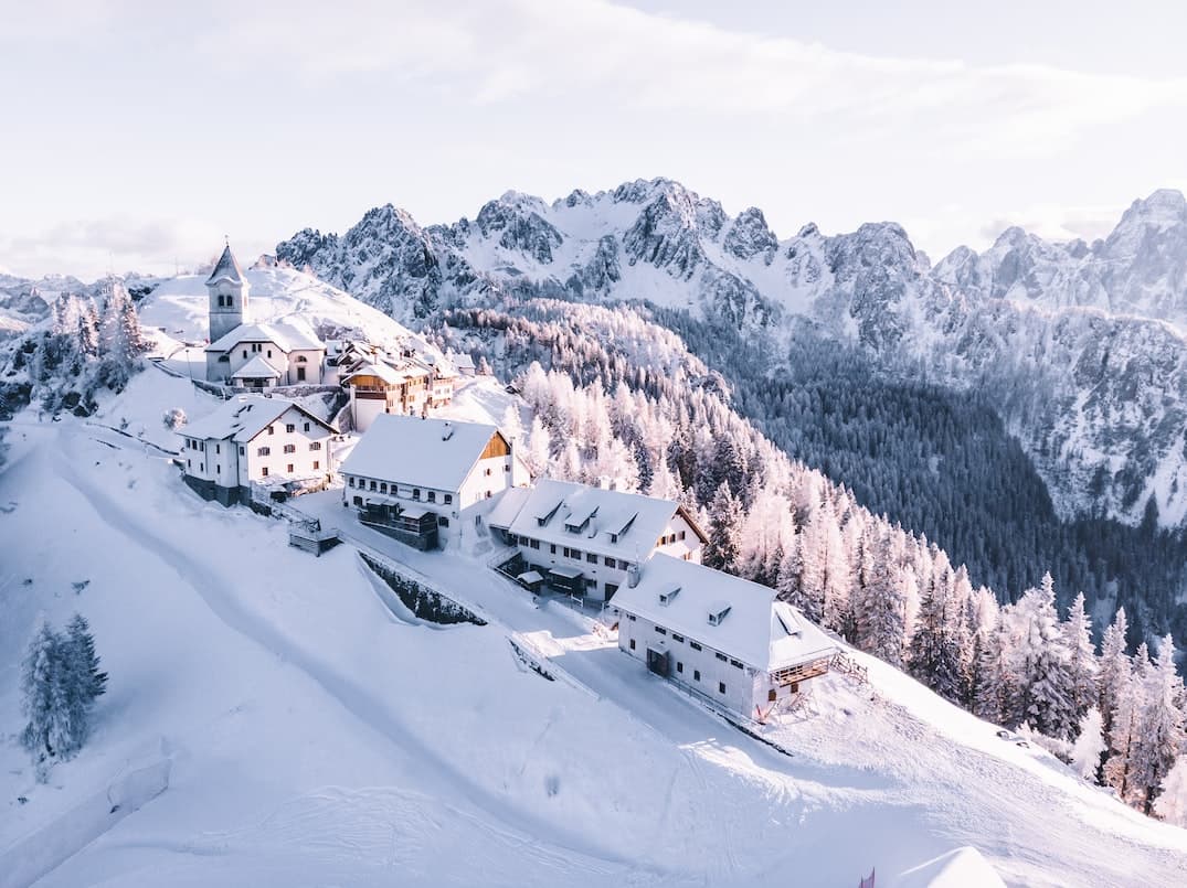 Ski-in/ Ski-out Chalet